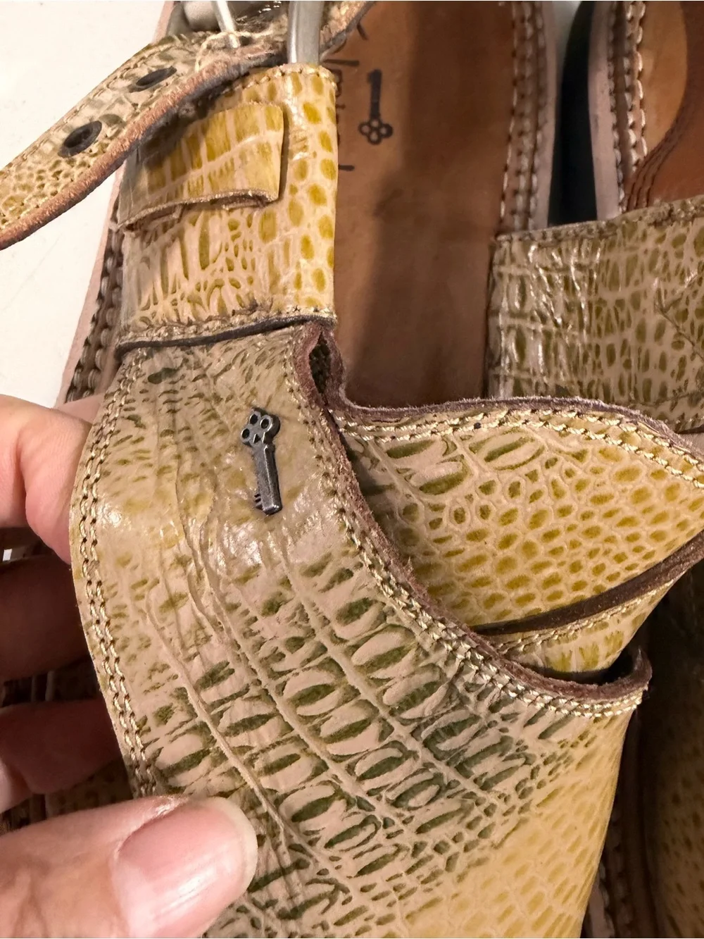 Handcrafted Men's Leather Peshawari Sandals in Tan Croc-Emboss